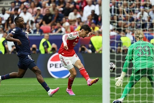 Arsenal sau chức vô địch Ngoại hạng Anh: Đã đến lúc Mikel Arteta bước khỏi vùng an toàn?