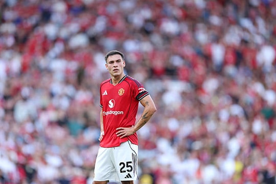 Man Utd và bài học đắt giá 50 triệu bảng từ thương vụ Manuel Ugarte