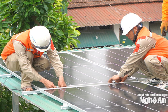 Phát triển điện mặt trời mái nhà: Thêm lực đẩy từ chính sách mới