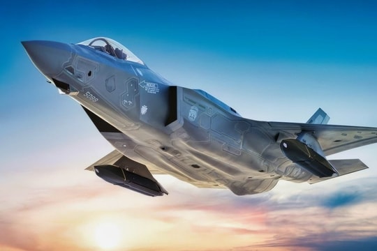 Canada âm thầm mua thêm 14 tiêm kích F-35 bất chấp các tranh cãi công khai
