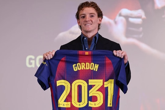 Barcelona bạo chi cho Anthony Gordon và Julian Alvarez: Giải mã nghịch lý nợ 1,45 tỷ euro
