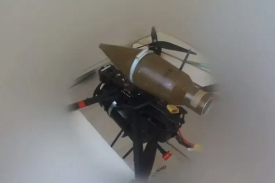 Phân biệt UAV và drone tự sát: Thách thức công nghệ đối với phòng không Israel