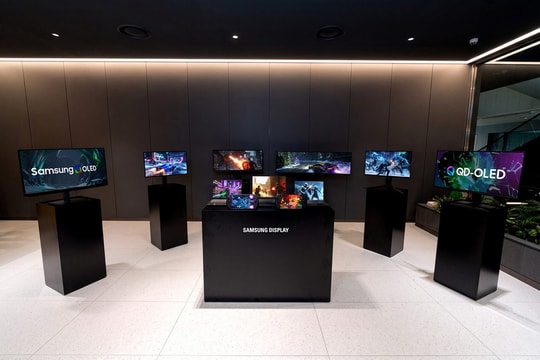 Samsung ra mắt tấm nền OLED siêu mỏng cho laptop giúp giảm 20% độ dày tại Computex 2026