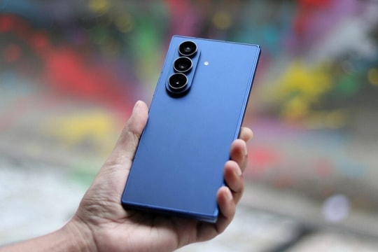 Galaxy Z Fold8 Ultra lộ diện với pin 5.000 mAh và sạc 45W nhưng vẫn giữ thân máy siêu mỏng