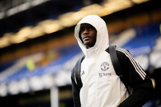 Ayden Heaven: Món hời 1 triệu bảng dẫn đầu thống kê phòng ngự tại Manchester United