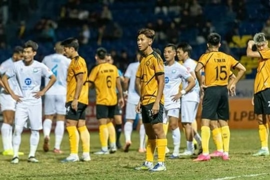 CLB Thanh Hóa trụ hạng V-League 2025-2026 trong bối cảnh khủng hoảng nhân sự và tài chính