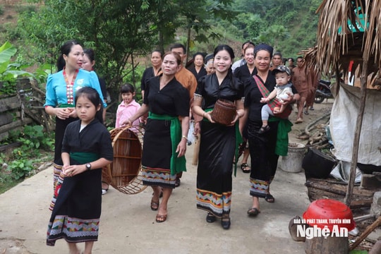 Tự hào là người Ơ Đu - dân tộc ít người nhất Việt Nam