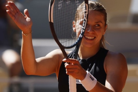 Maja Chwalinska vào bán kết Roland Garros 2026: Từ vòng loại đến câu chuyện thiếu tiền thuê phòng
