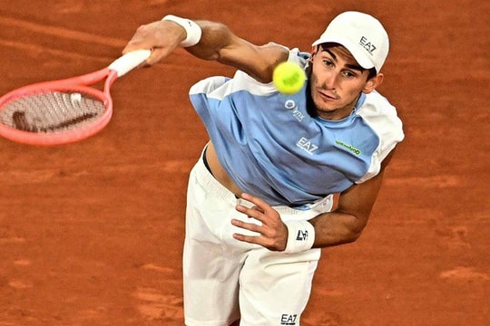 Matteo Arnaldi lần đầu vào bán kết Roland Garros sau cú sốc chấn thương của Berrettini
