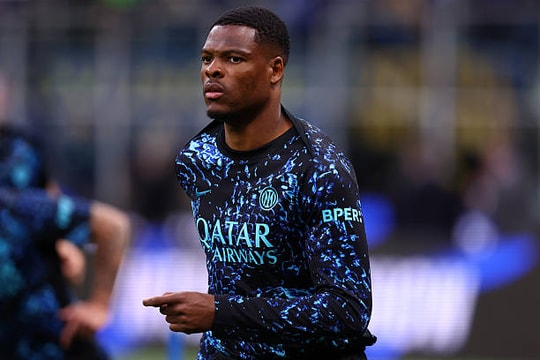 Real Madrid chi 17,3 triệu bảng chiêu mộ Dumfries, AC Milan tranh giành Summerville
