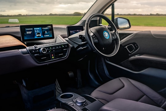 BMW i3 giá từ 665 triệu đồng sắp ngừng sản xuất, dọn đường cho thế hệ New Class
