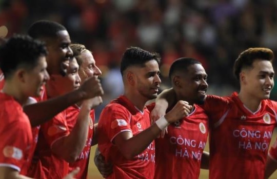 Công an Hà Nội thống trị giải thưởng tháng 5 trước vòng hạ màn V.League 2025/26