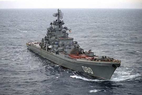 Tuần dương hạm hạt nhân Đô đốc Nakhimov của Nga tái xuất và tham vọng lớp Trump của Mỹ