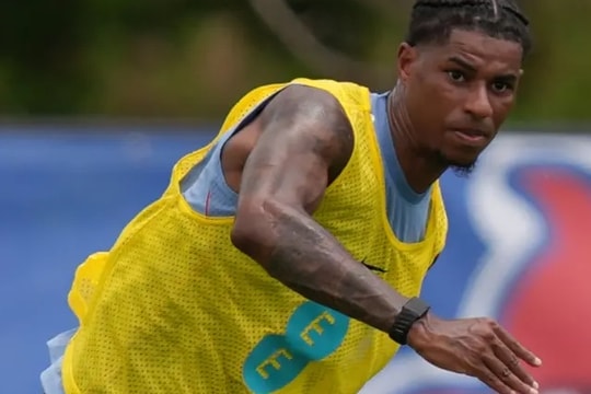 Barca đối mặt thời hạn chót 30 triệu euro cho Marcus Rashford