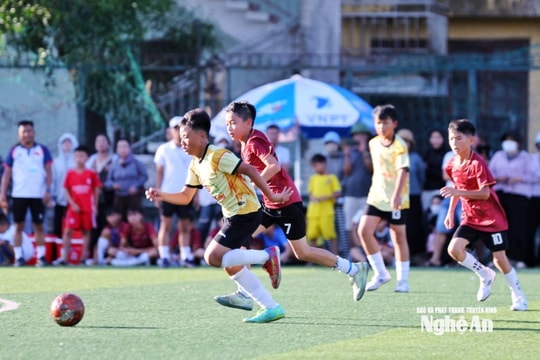 Trực tiếp: Lễ khai mạc Giải Bóng đá TN-NĐ Cúp Báo và phát thanh, truyền hình Nghệ An năm 2026