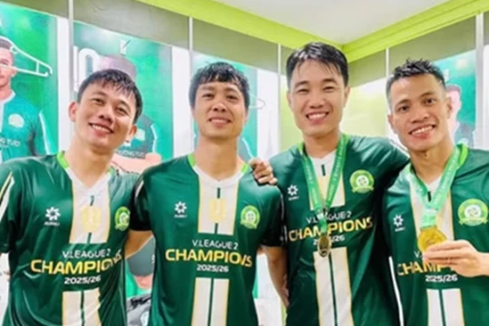 Công Phượng đưa CLB Đồng Nai thăng hạng V-League: Chức vô địch quốc nội đầu tiên ở tuổi 31