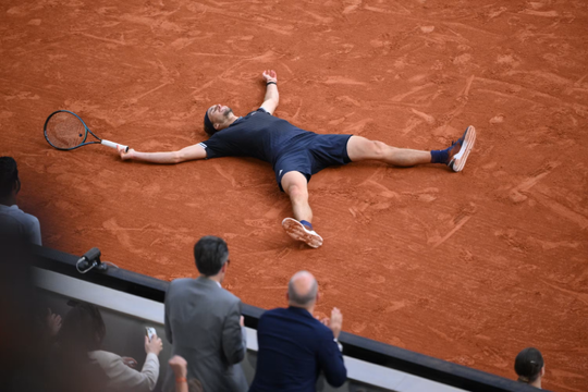 Zverev vô địch Roland Garros 2026: Kỳ tích sau 125 trận thắng và nỗi đau chấn thương