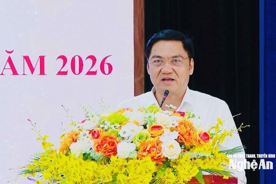 Phó Bí thư Thường trực Tỉnh ủy Hoàng Nghĩa Hiếu tiếp xúc cử tri xã Yên Trung