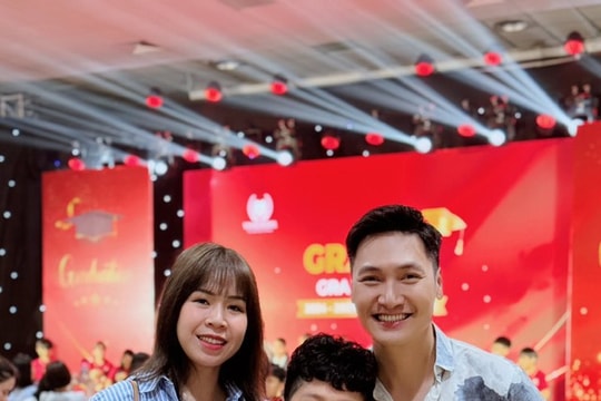 Con trai 10 tuổi của diễn viên Mạnh Trường gây bất ngờ khi cao lớn và mặc vừa áo của bố