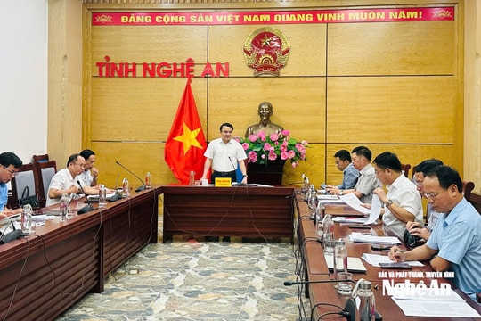 Nghe và cho ý kiến dự thảo Chương trình hành động đẩy mạnh công nghiệp hóa, hiện đại hóa đất nước
