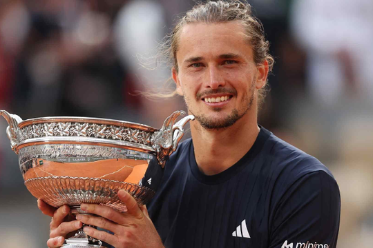 Alexander Zverev đăng quang Roland Garros 2026 sau trận chung kết 5 set kịch tính