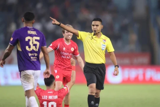 VPF mời trọng tài FIFA từ Malaysia và Thái Lan điều hành bán kết Cúp Quốc gia