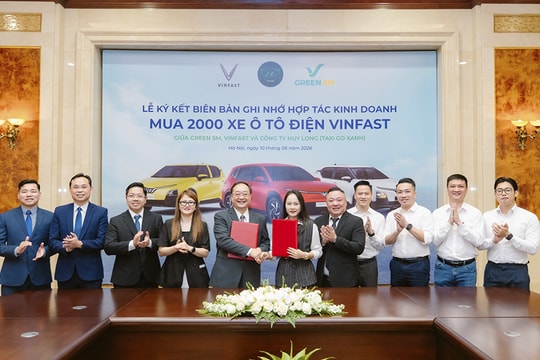 Huy Long mua 2.000 ô tô điện VinFast nhằm mở rộng dịch vụ vận tải xanh toàn quốc