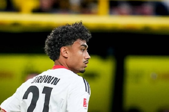 Bayern Munich áp sát Nathaniel Brown: Đòn giáng mạnh vào tham vọng của Arsenal