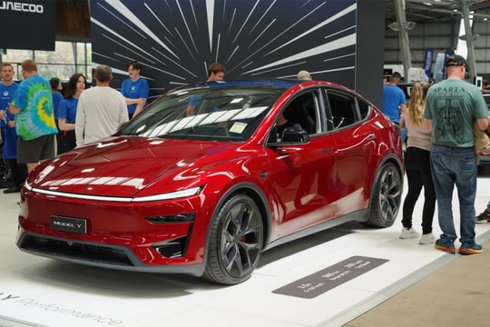 Nghiên cứu độ bền xe điện Tesla: Khả năng vận hành vượt mốc 400.000 km và thách thức xe xăng