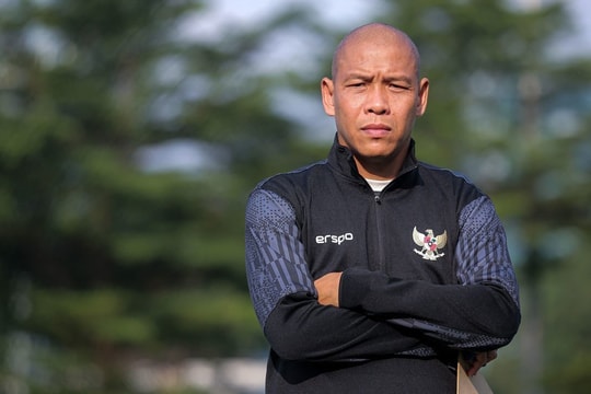 U19 Indonesia dừng bước tại bán kết: HLV Nova Arianto chỉ rõ sai lầm trước U19 Australia