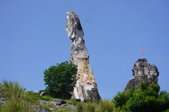 Truyện ngắn: Núi đợi