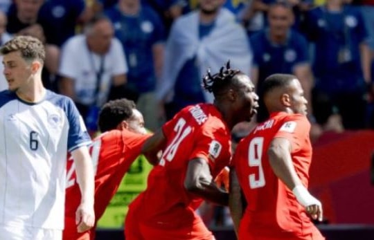 Canada 1-1 Bosnia & Herzegovina: Cyle Larin tỏa sáng mang về điểm số World Cup lịch sử