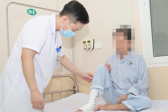 Suy thận cấp vì một quyết định giống nhiều người