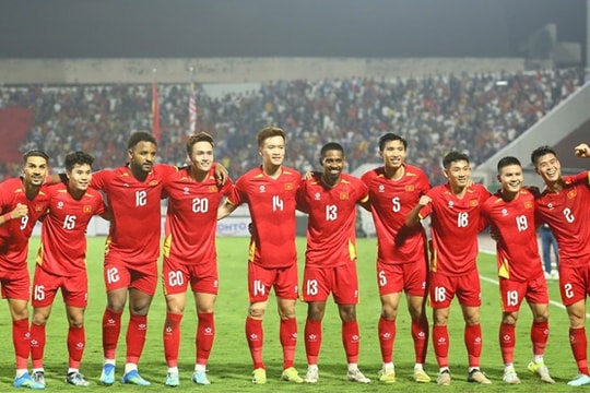 HLV Kim Sang-sik triệu tập 28 cầu thủ dự AFF Cup 2026: Làn gió mới từ nhóm nhập tịch