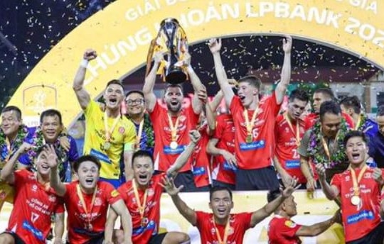 Công an TP.HCM vô địch Cúp Quốc gia và màn tôn vinh đặc biệt tại câu lạc bộ Hà Nội
