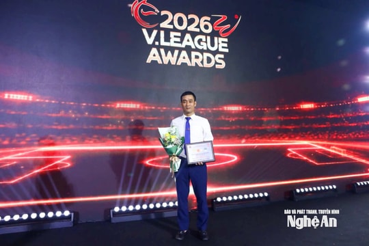 Trợ lý trọng tài FIFA người Nghệ An được V.League vinh danh