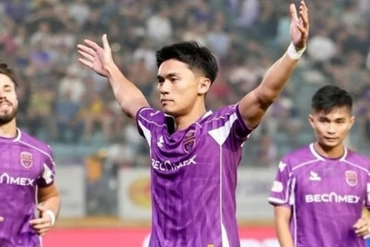 Việt Cường lên tuyển Việt Nam: Điểm sáng đơn độc từ đội bóng vừa xuống hạng