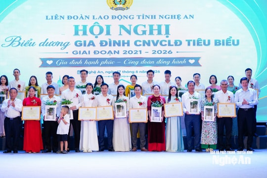 Nghệ An biểu dương 28 gia đình công nhân, viên chức, lao động tiêu biểu