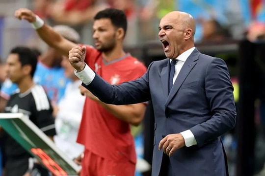 HLV Roberto Martinez đàm phán dẫn dắt Al Nassr: Kịch bản tái ngộ Ronaldo tại Saudi Arabia