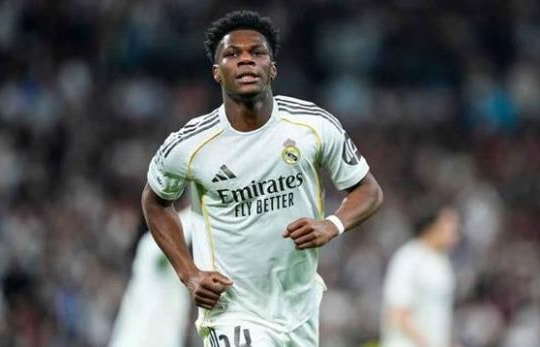 Manchester United đàm phán chiêu mộ Aurelien Tchouameni từ Real Madrid
