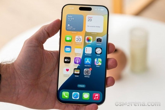 iPhone 16 Pro Max năm 2026: Tại sao siêu phẩm cũ vẫn đáng mua hơn iPhone 17 Pro Max?