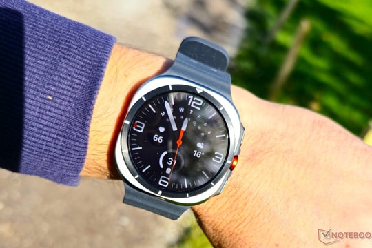 Rò rỉ thiết kế Galaxy Watch Ultra 2: Diện mạo mới vuông vức và sự vắng bóng của bản Classic