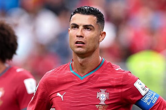 Cristiano Ronaldo bị chỉ trích "hết thời" và loạt tin nóng World Cup sáng 21/6