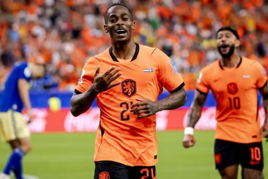 Man Utd săn đón thần tài tuyển Hà Lan: Crysencio Summerville và mức giá 50 triệu bảng