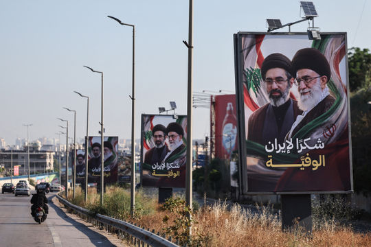 Mỹ tạm đình chỉ trừng phạt dầu mỏ, Iran mở cửa cho thanh sát viên hạt nhân