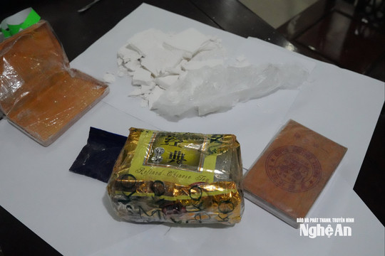 Bắt đối tượng mua bán số lượng ma túy lớn