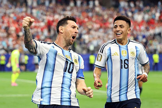 Argentina 2-0 Áo: Lionel Messi lập kỷ lục lịch sử, đưa Albiceleste vào vòng knock-out