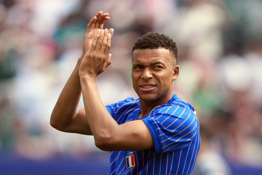 Kylian Mbappe lập kỷ lục lịch sử: Cầu thủ trẻ nhất cán mốc 100 trận cho tuyển Pháp