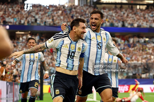 Lionel Messi phá kỷ lục ghi bàn mọi thời đại tại World Cup trong chiến thắng trước Áo