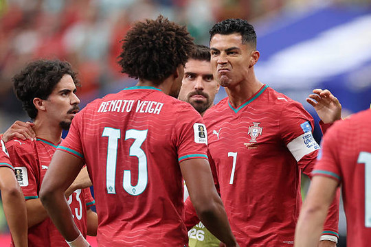 Bồ Đào Nha vùi dập Uzbekistan 5-0: Ronaldo lập kỷ lục vô tiền khoáng hậu tại World Cup 2026